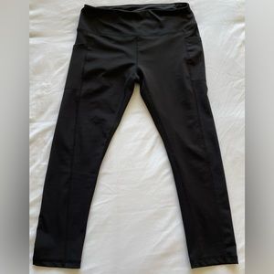 Beverly Hills‎ Polo Club~Capri Leggings~ Womens Sz Med Black~Side Pockets F-20